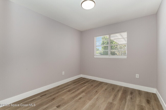 Building Photo - 1497 Breeze Ln