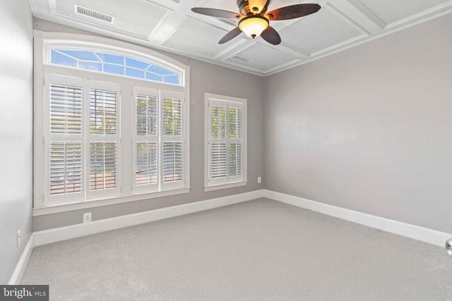Building Photo - 378 Village Way
