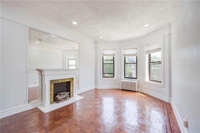 Building Photo - 414 Miller Ave