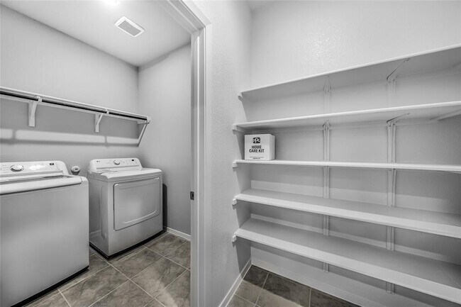 Building Photo - 311 Chesterfield Dr