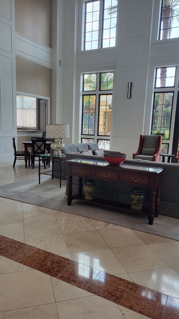 Building Photo - DOWNTOWN SARASOTA ANNUAL TURNKEY FURNISHED...