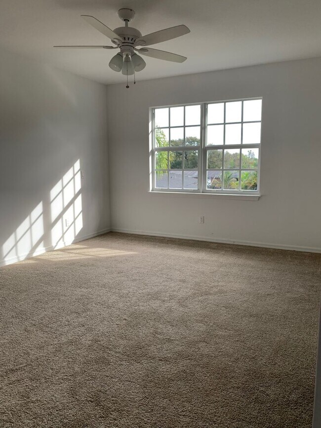 Building Photo - 3/2.5/1  Townhome