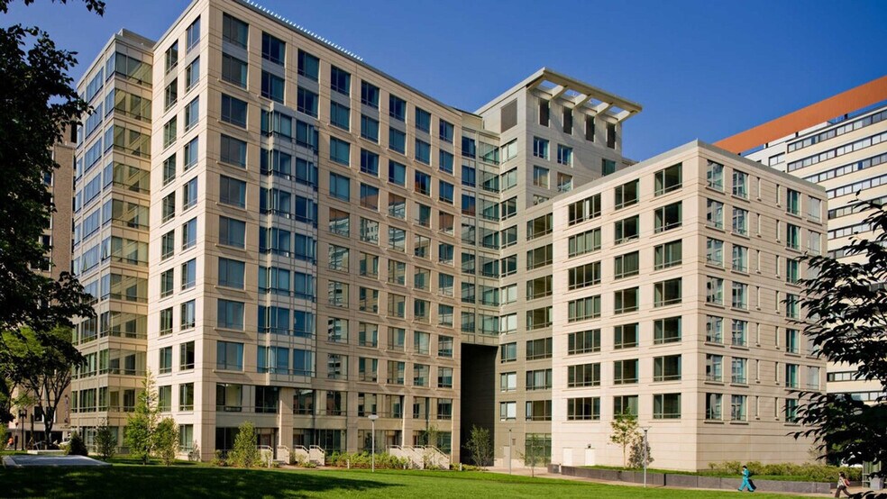 Building Photo - 175 Blossom St