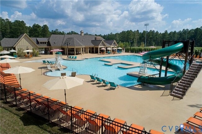 Building Photo - 8768 Pioneer Hl Dr