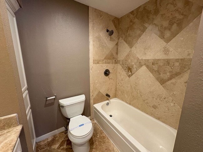 Building Photo - 22507 Red River Dr