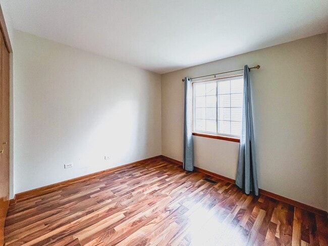 Building Photo - 1320 Darnell Dr