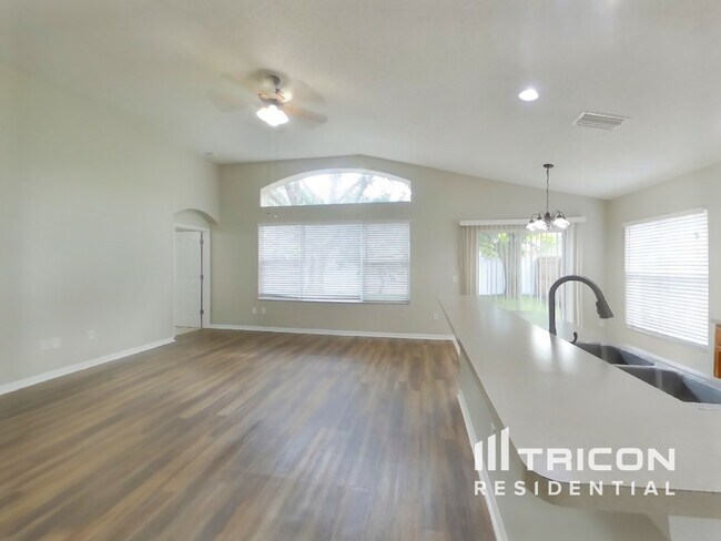 Building Photo - 13461 Staghorn Rd