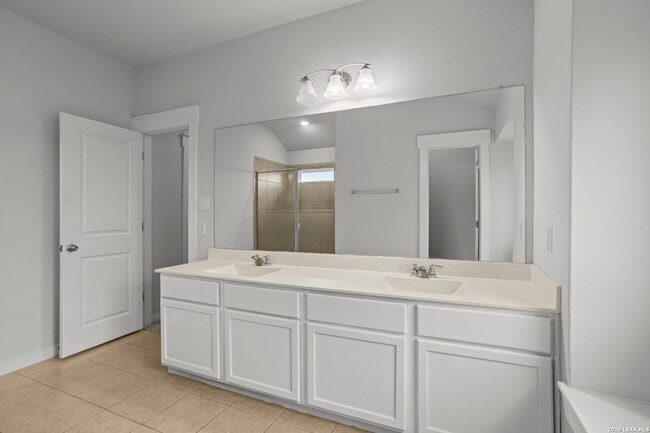 Building Photo - 4837 Park Gln