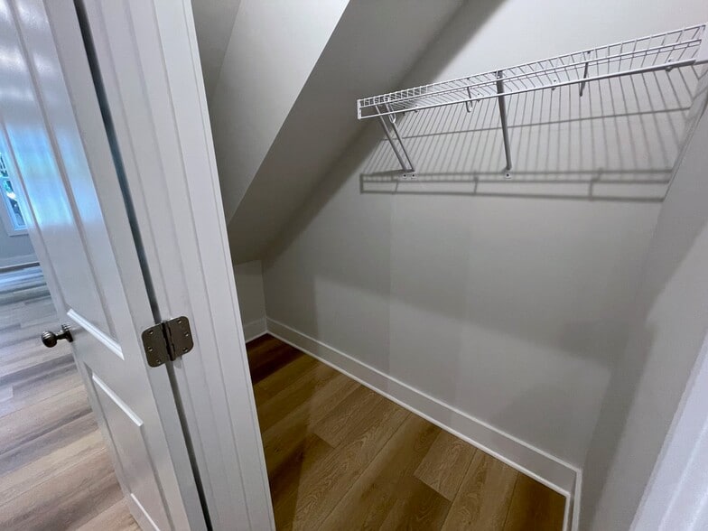 Under stairs storage - 1117 N Lombardy St