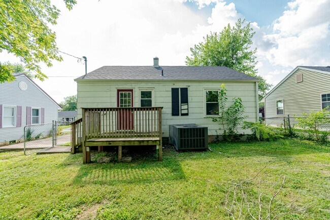 Building Photo - 509 Diecks Dr