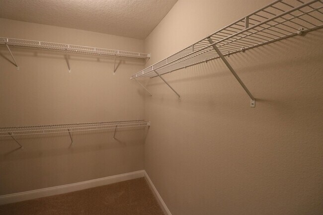 Building Photo - 42 Huesca Ct