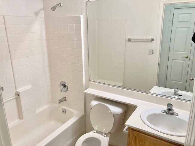 Building Photo - 9867 Ashton Pines Ct