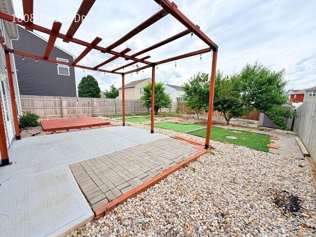 Building Photo - 1008 Balto Dr