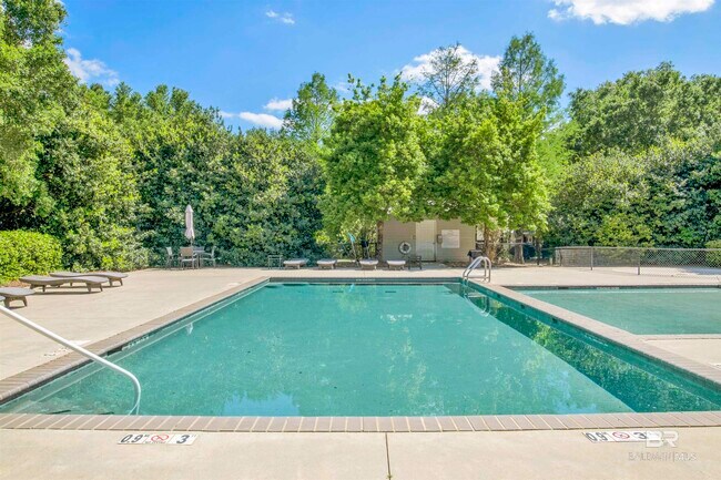 Building Photo - 32491 Water View Dr E
