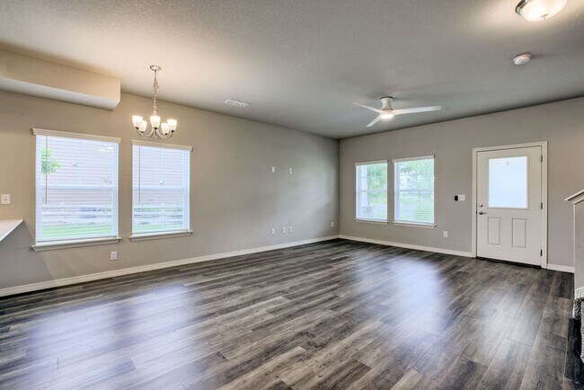 Building Photo - 1695 Grand Ave