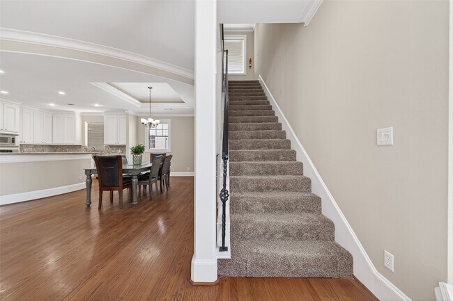 Building Photo - 105 Detering St