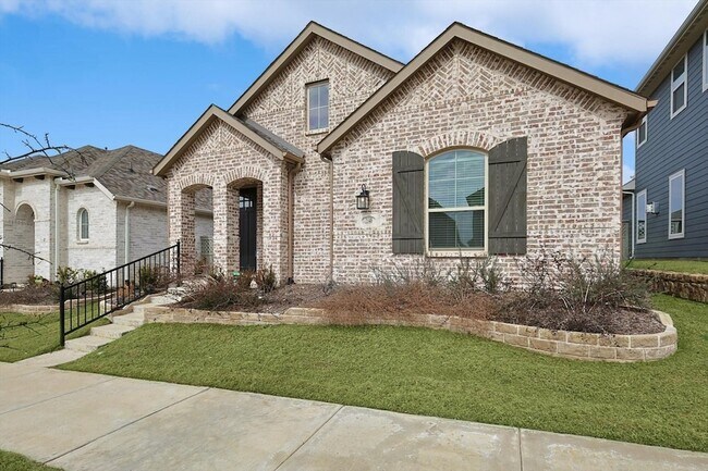 Building Photo - 2340 Gray Dr