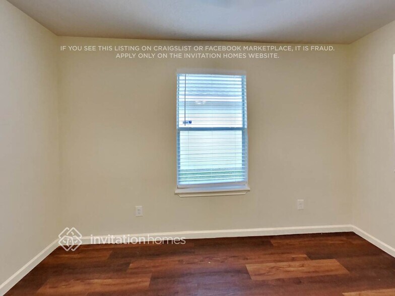 Building Photo - 8563 Chaletford Dr