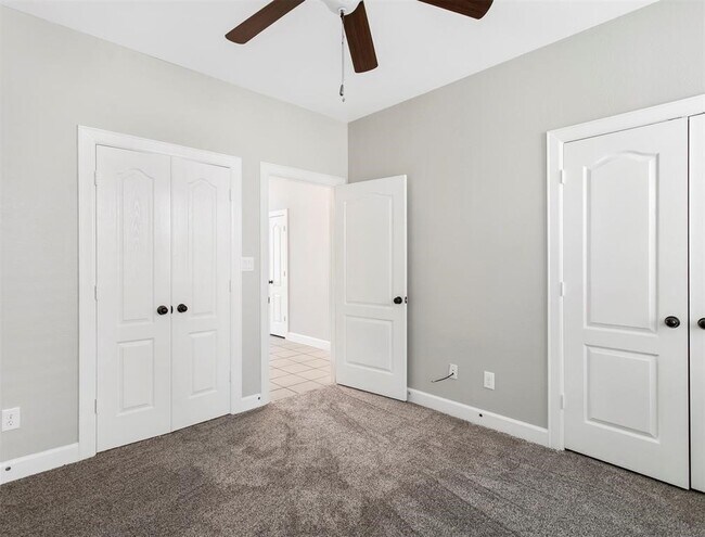 Building Photo - 304 Country Crossing Cir
