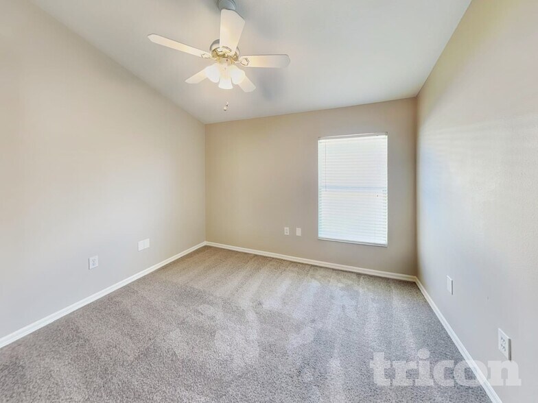 Building Photo - 1926 Sean Wood Cir