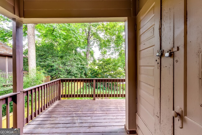 Building Photo - 1126 Briarcliff Pl NE