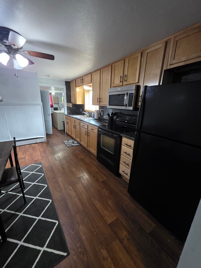 Building Photo - 505 S 10th St