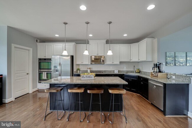 Building Photo - 6262 Summit Point Ct