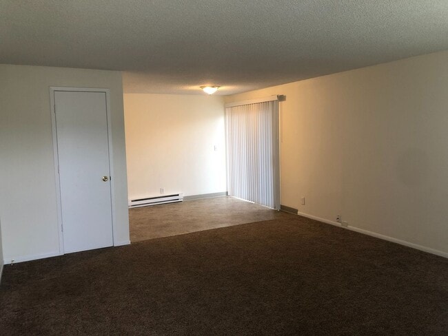Building Photo - 4812 Cougar Ct SE
