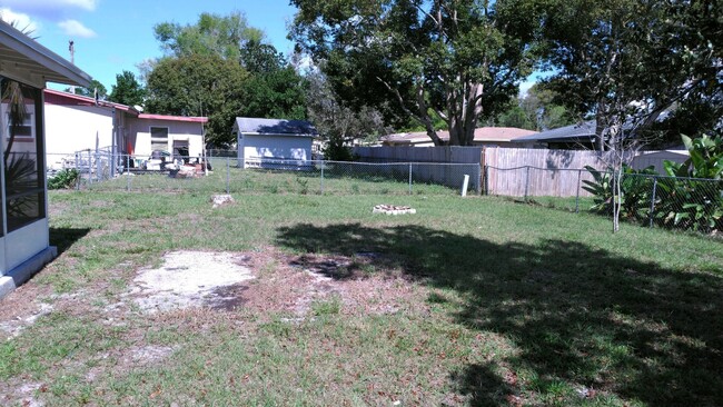 Building Photo - 3 Bed 1 Bath Home | Pet Friendly | Washer ...