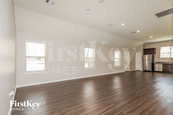 Building Photo - 154 S Lynx Trail