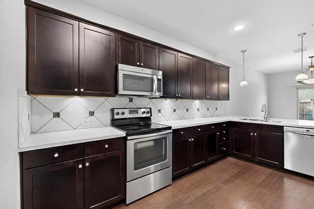 Building Photo - 2584 Jackson Dr