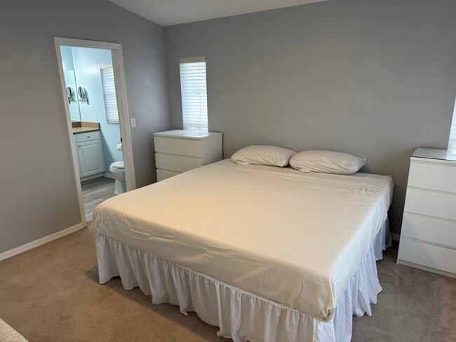 Building Photo - 8389 Wingate Dr