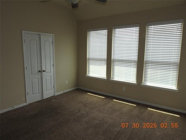 Building Photo - 3667 Raintree Village Dr
