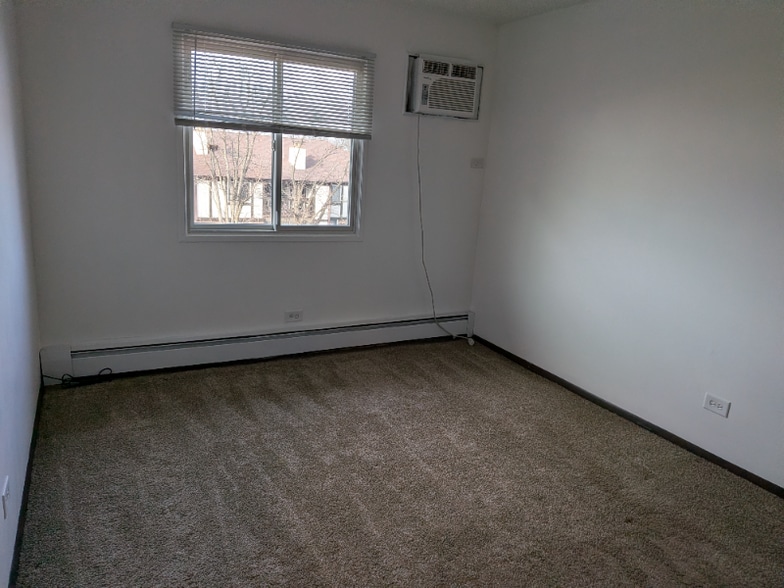 Building Photo - 15802 Orlan Brook Dr