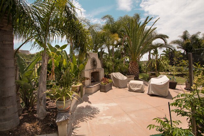 Building Photo - 3br/3.5ba Home in Carmel Valley-Torrey Hig...