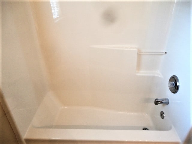 Building Photo - 640 Hanska Way