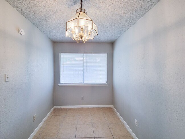 Building Photo - 17706 Glenhagen Ct