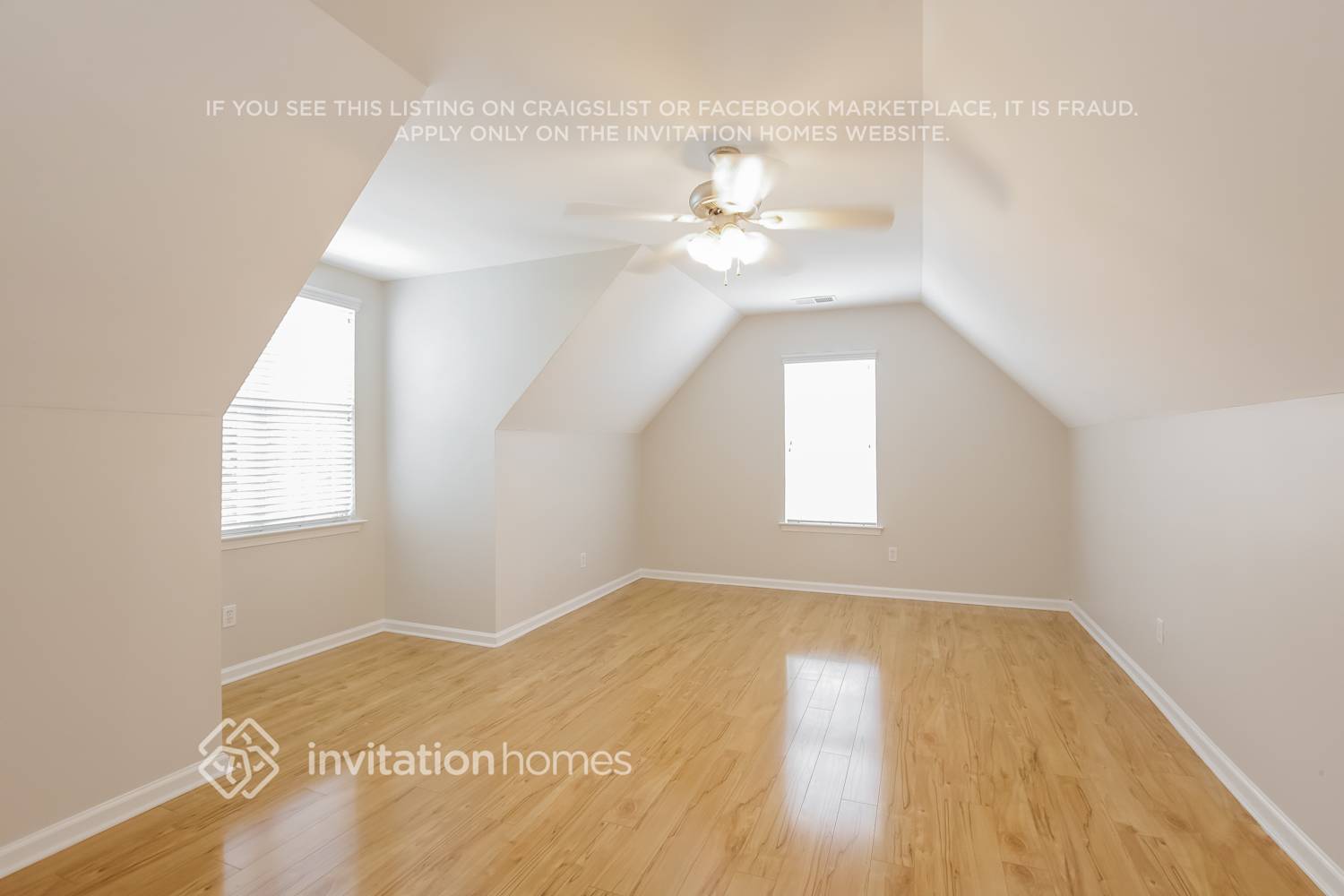 Building Photo - 10920 Harmony Glen Ct