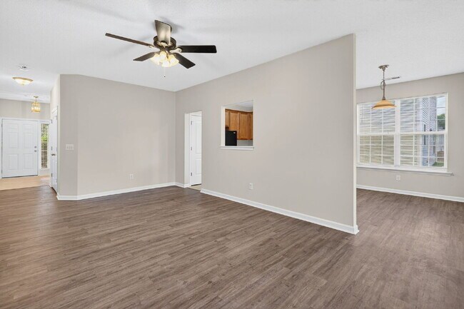 Building Photo - Available Now! Charming 3BR Ranch with 2-Car Garage Near Downtown Winston-Salem