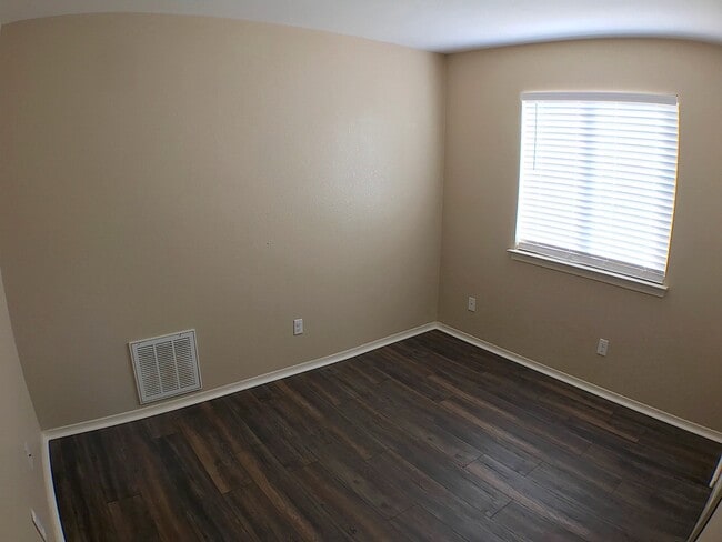 Building Photo - Northeast El Paso 4 Bed Refrig A/C