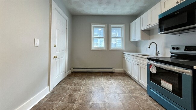Primary Photo - 17 W Chestnut St