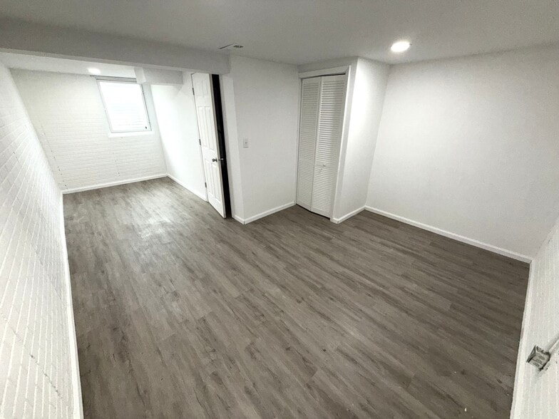 large 4th bedroom ion basement - 1403 Emerald Dr