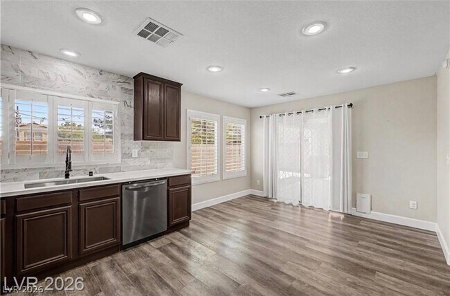 Building Photo - 9444 Fort Connah Ct