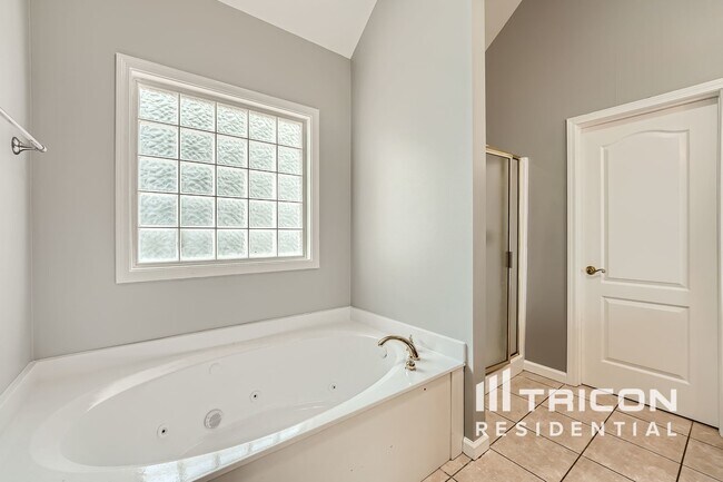 Building Photo - 4365 Rosestone Ct