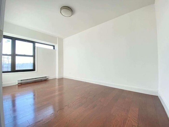 Building Photo - 3 bedroom in New York NY 10027