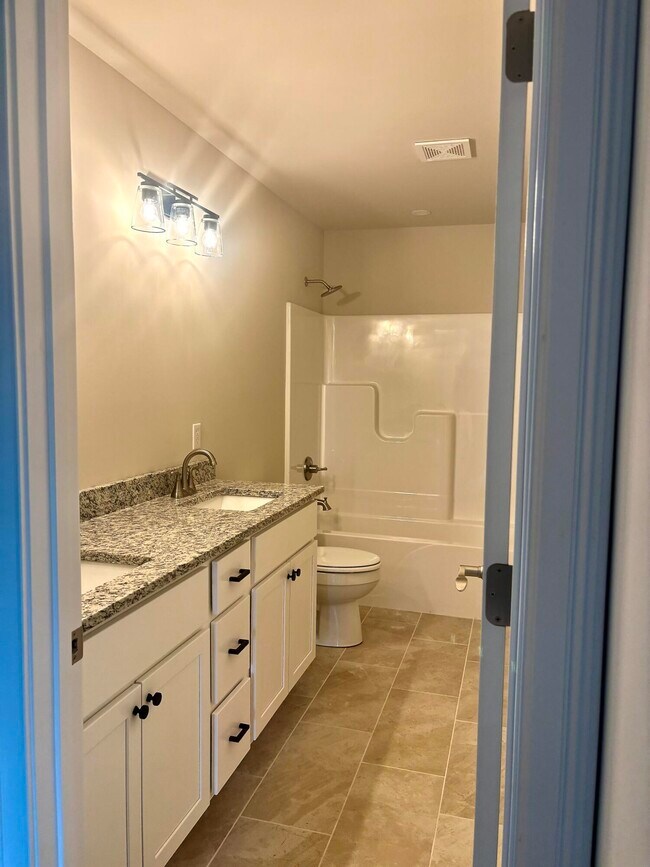 Building Photo - 2737 Sullivans Trce