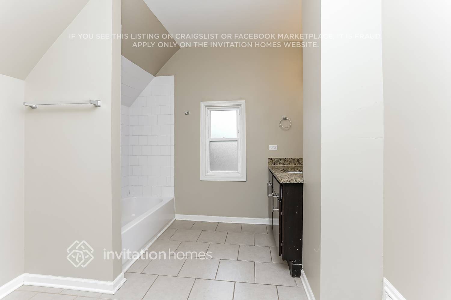 Building Photo - 1021 Marengo Ave