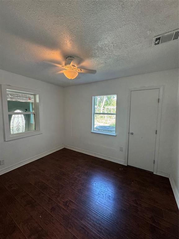 Building Photo - 8308 Lenore St