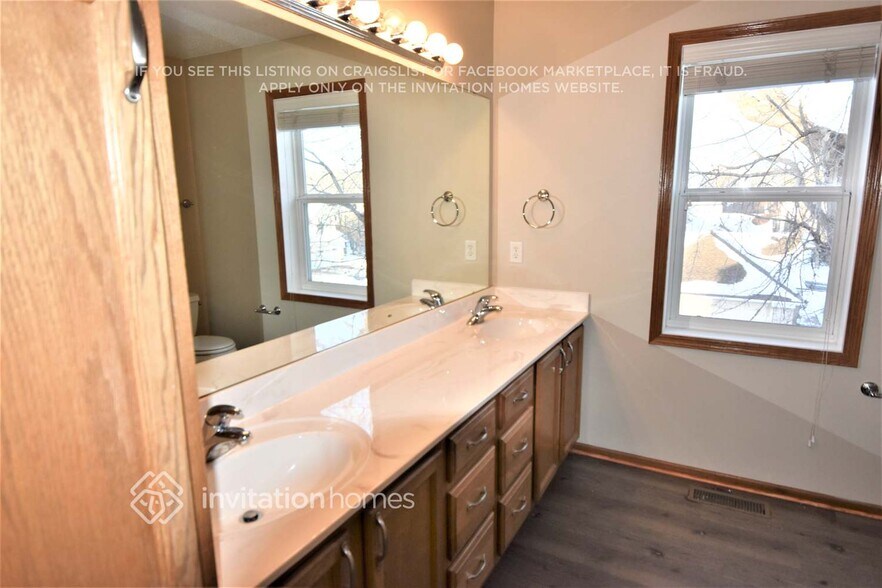 Building Photo - 7416 Aspen Cove S