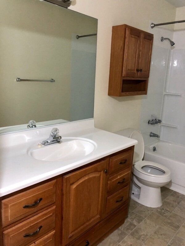 Building Photo - 2813 King St